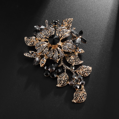 Broșă cu flori de zircon colorată la modă rafinată