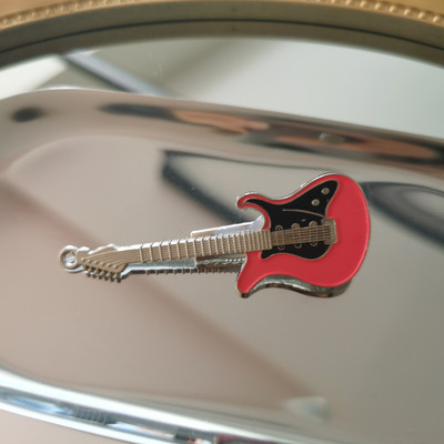 Nová Harajuku roztomilá gitarová kovová sponka do vlasov pre ženy, punková kovová sponka do vlasov s motívom ťažkého priemyslu, sponky do vlasov, dievčenské šperky Y2K