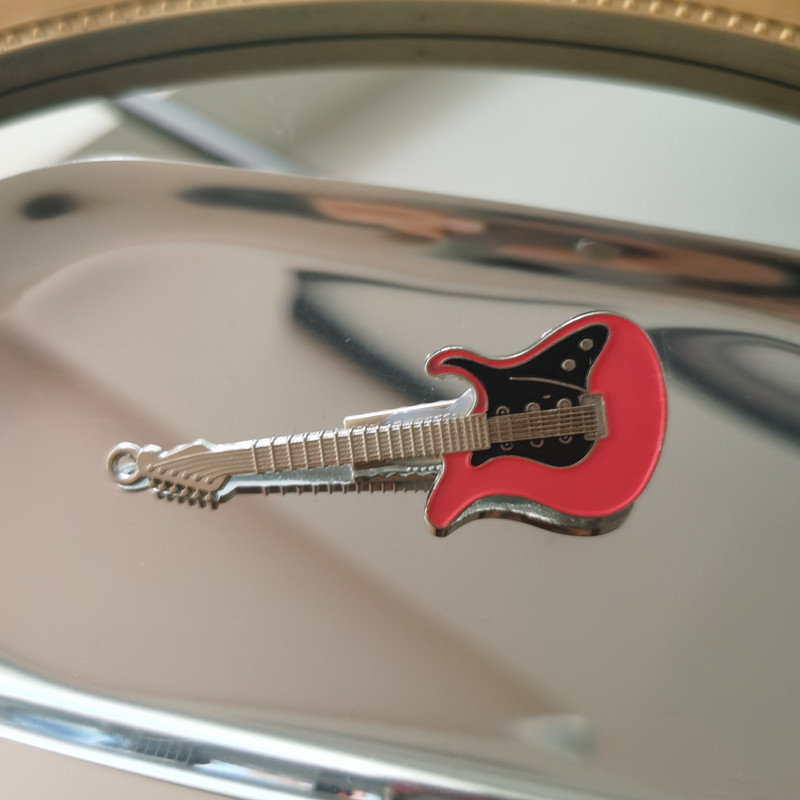 Nová Harajuku roztomilá gitarová kovová sponka do vlasov pre ženy, punková kovová sponka do vlasov s motívom ťažkého priemyslu, sponky do vlasov, dievčenské šperky Y2K