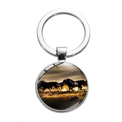 Снимка на кон Ретро пънк ключодържател Див кон Символ на свободата Ключодържател от стъклена сплав Ръчно изработени аксесоари за животни със сребърно покритие