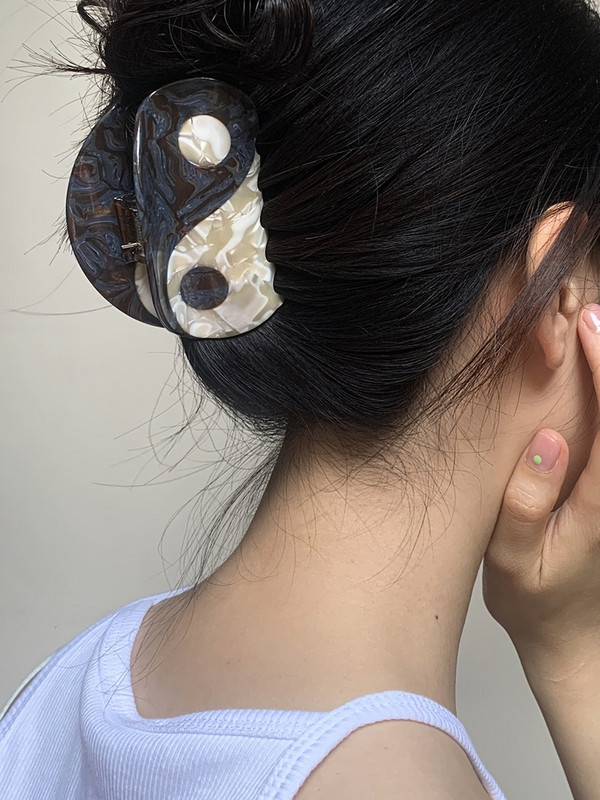 2021 Nou Yin Yang Gheare Acrilic Semicerc Negru Alb Tai Chi Agrafă de păr Agrafă Accesorii pentru păr pentru femei Accesorii pentru păr