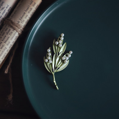Винтидж брошки с листа от растения за жени Ретро листа Перла Гинко Брошка Игла Корсаж Класически аксесоари за бижута за парти