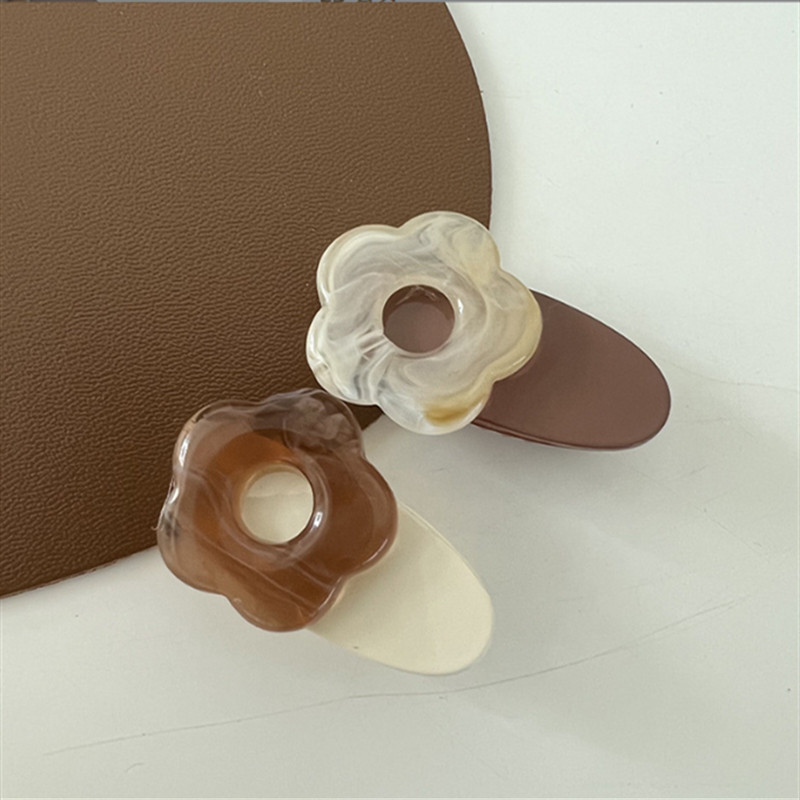 Agrafă drăguță Smiley Flower Rășină Culoare cafea 2022 Summer Girl Sweet Duckbill Clip Breton Agrafă Par lateral Clip