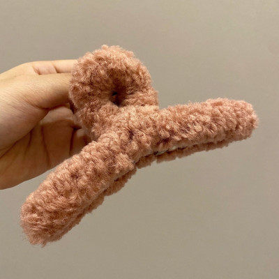 Didelio dydžio 13 cm plaukų segtukai žieminiai dirbtinio kailio plaukų nagai elegantiški akriliniai plaukų segtukai pliušiniai krabų plaukų segtukai moterims