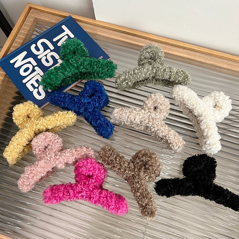 Didelio dydžio 13 cm plaukų segtukai žieminiai dirbtinio kailio plaukų nagai elegantiški akriliniai plaukų segtukai pliušiniai krabų plaukų segtukai moterims