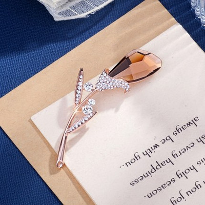 Új kristály tulipán virág tervező bross strassz Elegáns női ékszer finom ajándék nő
