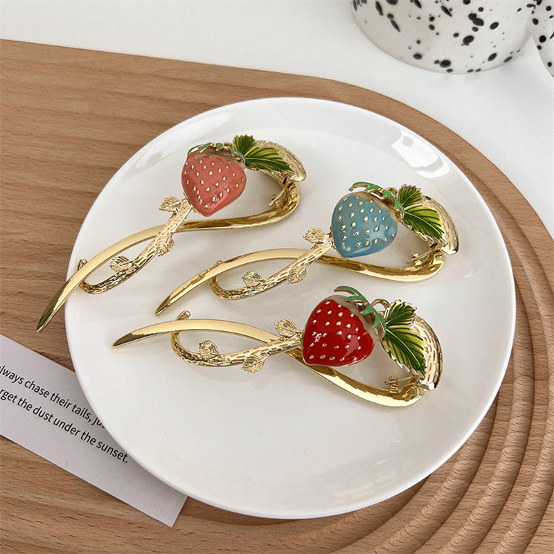 2022 de vară drăguț căpșuni agrafe de păr fetiță dulce un cuvânt clemă elegantă gheare de păr din metal accesorii de păr femei