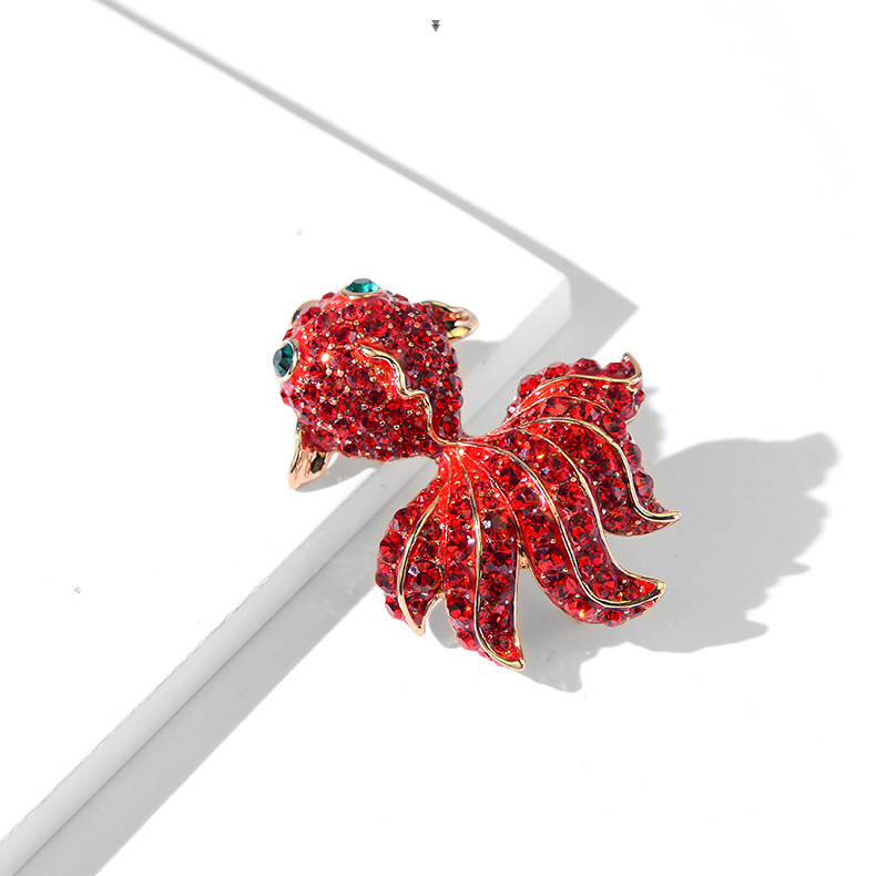 Nouă broșă roșie pește de aur cu strasuri pentru damă, costum pentru costum, bijuterii de costum, cadou drăguț