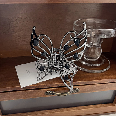 Agrafă de păr tip fluture perla metal lichid punk pentru femei 2022 New Trend Shark Clip Cyberpunk Gheare pentru păr Crab