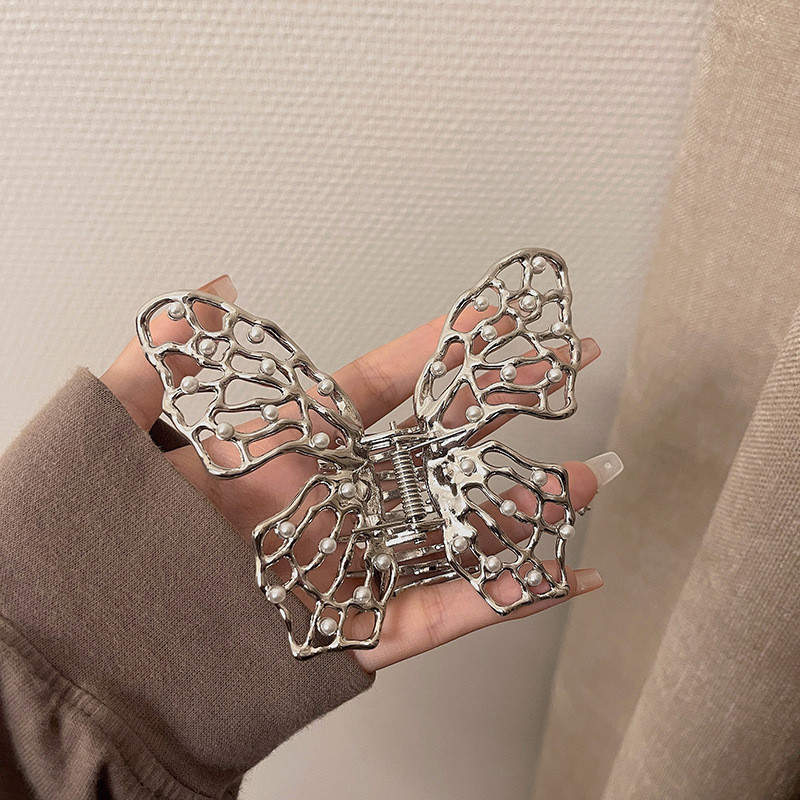 Agrafă de păr tip fluture perla metal lichid punk pentru femei 2022 New Trend Shark Clip Cyberpunk Gheare pentru păr Crab