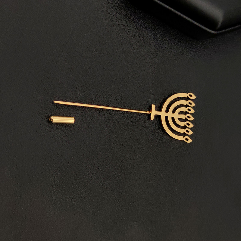 Broșă Menorah evreiască pentru bărbați cămașă Pin Insigna din oțel inoxidabil Cadou pentru bărbați Bijuterii Dumnezeu Shabbat Amulet Broches de hombre vintage