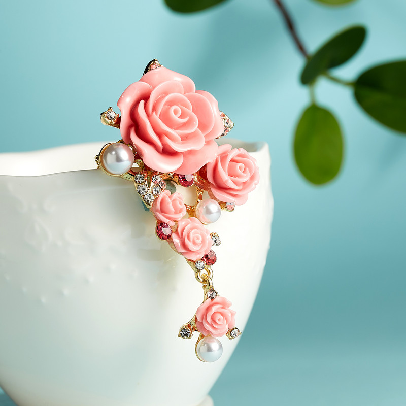RINHOO Broșe cu flori de trandafir roz dulce pentru femei, cu strasuri, pentru petrecere de nuntă, cu flori, ace, bijuterii de îmbrăcăminte de modă