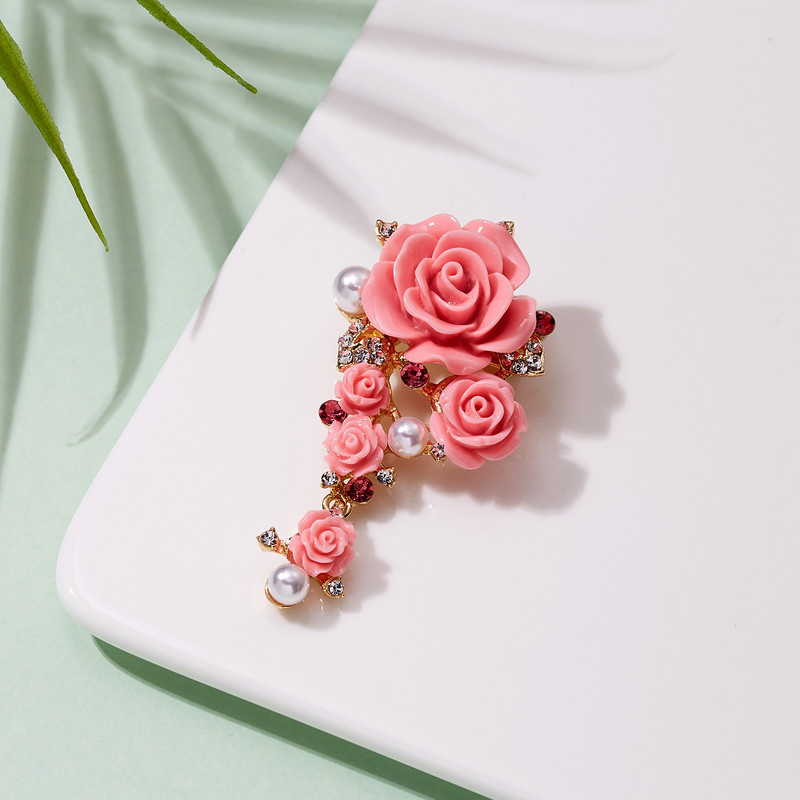 RINHOO Broșe cu flori de trandafir roz dulce pentru femei, cu strasuri, pentru petrecere de nuntă, cu flori, ace, bijuterii de îmbrăcăminte de modă