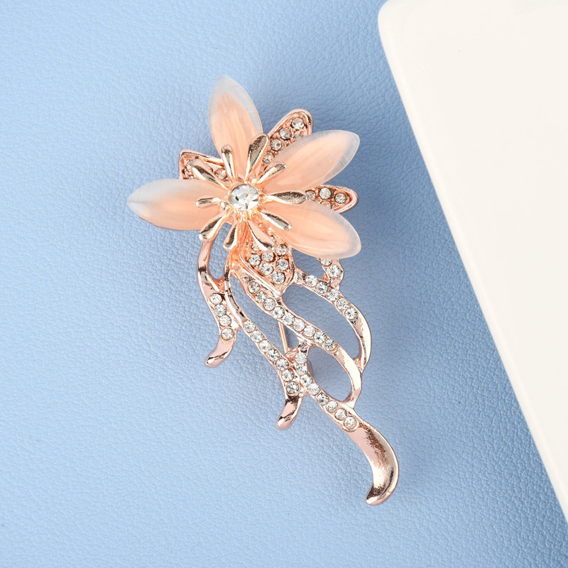 Broșă cu flori de opal de modă de lux pentru femei Accesorii cu ace de îmbrăcăminte de lux Bijuterii pentru corsaj cu zircon rafinat Cadou