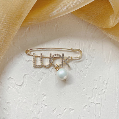 Broșă cu ciucuri de perle de lux Numărul 5 Broșă Cadou pentru fete Accesorii Geantă Îmbrăcăminte pentru femei Pin pentru bărbați Cadou Bijuterii