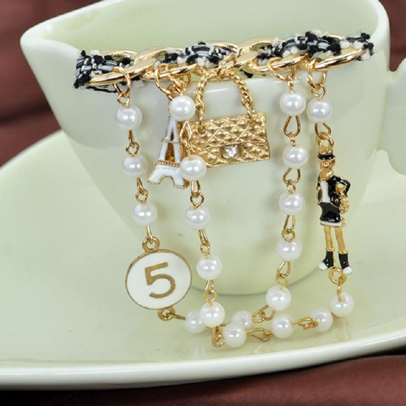 Broșă cu ciucuri de perle de lux Numărul 5 Broșă Cadou pentru fete Accesorii Geantă Îmbrăcăminte pentru femei Pin pentru bărbați Cadou Bijuterii