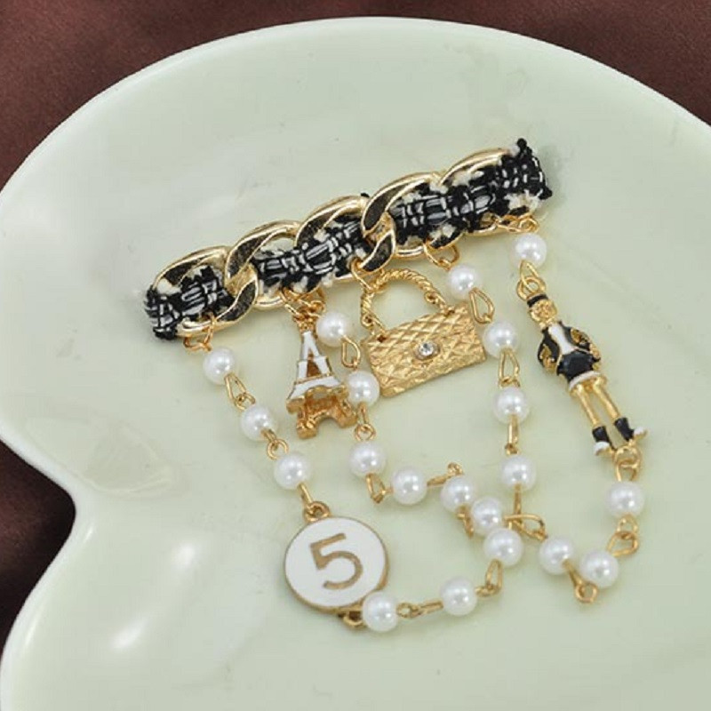 Broșă cu ciucuri de perle de lux Numărul 5 Broșă Cadou pentru fete Accesorii Geantă Îmbrăcăminte pentru femei Pin pentru bărbați Cadou Bijuterii