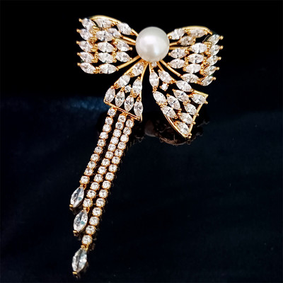 Elegantni luksuzni nakit Broš s resicama od kubičnih cirkona Sjajne mašne Broševi Temperamentni slatkovodni biser Igla s mašnama Ženski dodaci