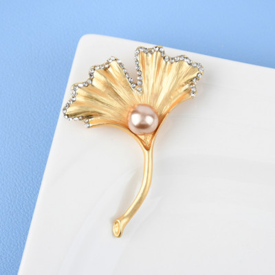 Rhinestone Pearl Gold Ginkgo Lapu saktas sievietēm Sakausējums Augs Ikdienas Kāzas Piespraudes Piespraudes Dāvanas