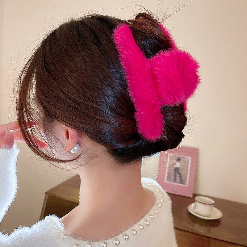 Coreea 2022 Iarna Moda Culoare Trandafir Roșu Neregulat Pluș Agrafă Crab Agrafă Păr Femei Accesorii pentru păr