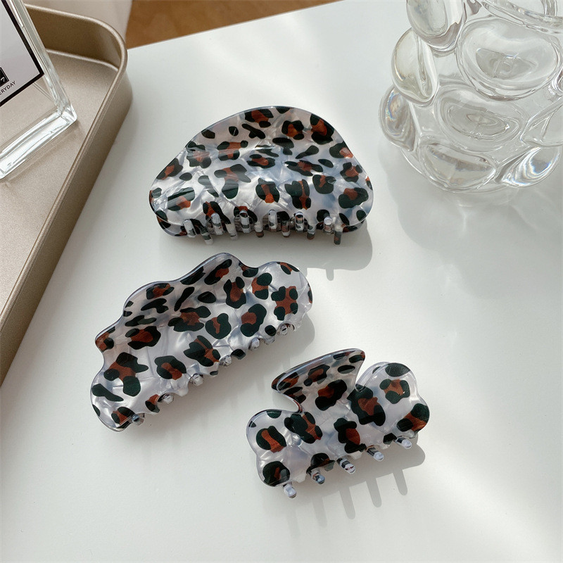 2022 New Trend Acrilic Gri Leopard Print Grabber Gheare de păr Dimensiune mare Agrafă de păr pătrată pentru femei Accesorii de păr Barrette