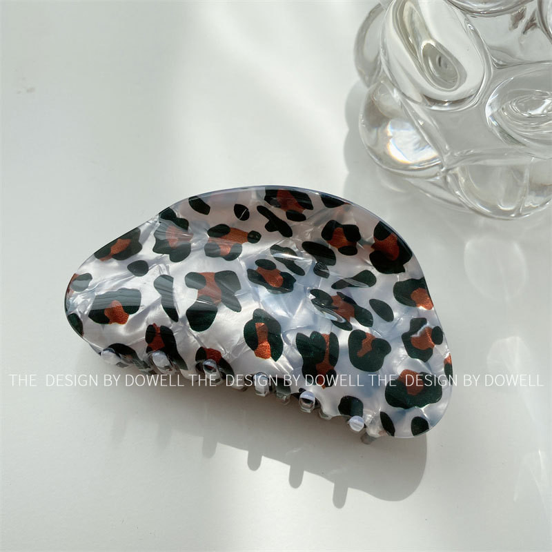 2022 New Trend Acrilic Gri Leopard Print Grabber Gheare de păr Dimensiune mare Agrafă de păr pătrată pentru femei Accesorii de păr Barrette