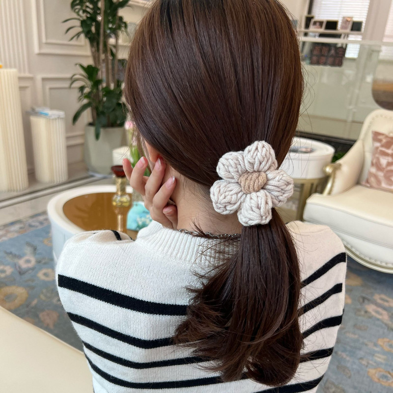 Agrafă de păr cu flori tricotată pe două fețe 2022 Iarna Nouă Modă Avansată Agrafă de păr de crab Gheara de păr Accesorii de păr pentru femei