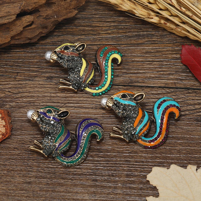 Moropela Veverita Ace Email Perle Simulate Brosa Animal Femei Barbat Banchet Brose si Ace Bijuterii Accesorii Clip pentru esarfa