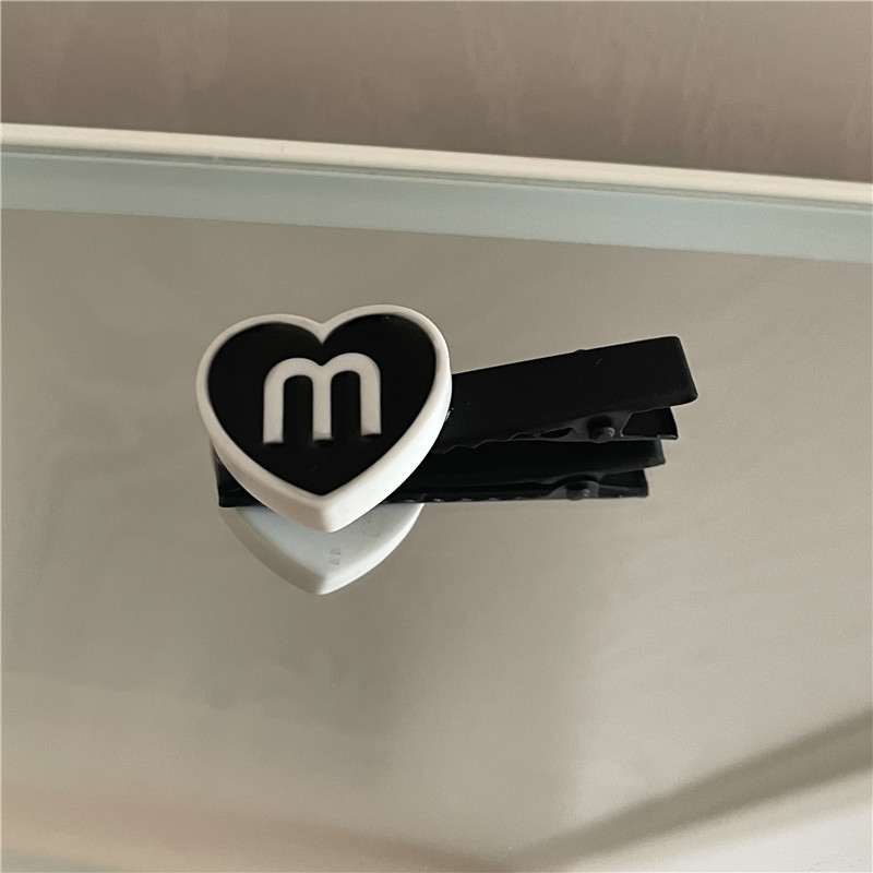 Moda coreeană Litera M Agrafă Rășină LOVE Heart Agrafe Accesorii pentru păr pentru femei Barrette