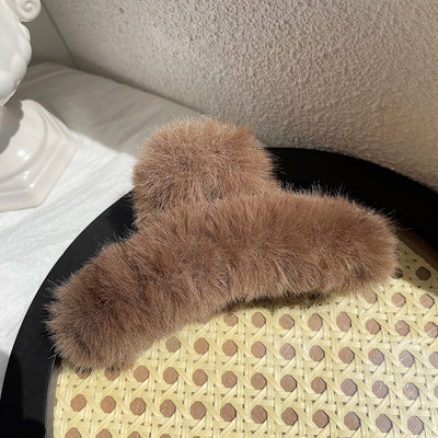 Toamnă și Iarnă Agrafă de păr supradimensionată de pluș Agrafă mare de rechin Girl Hir Claw Headdress Femei Accesorii de păr