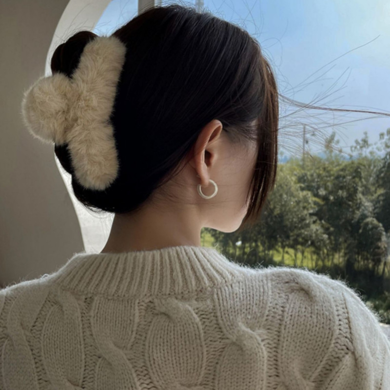 Toamnă și Iarnă Agrafă de păr supradimensionată de pluș Agrafă mare de rechin Girl Hir Claw Headdress Femei Accesorii de păr