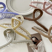 2022 Culoare crem Cruce Crab Agrafă de păr Textura Gheare de păr pentru femeie Elegantă Vară Nouă Modă Rășină Agrafă Accesorii de păr pentru femei