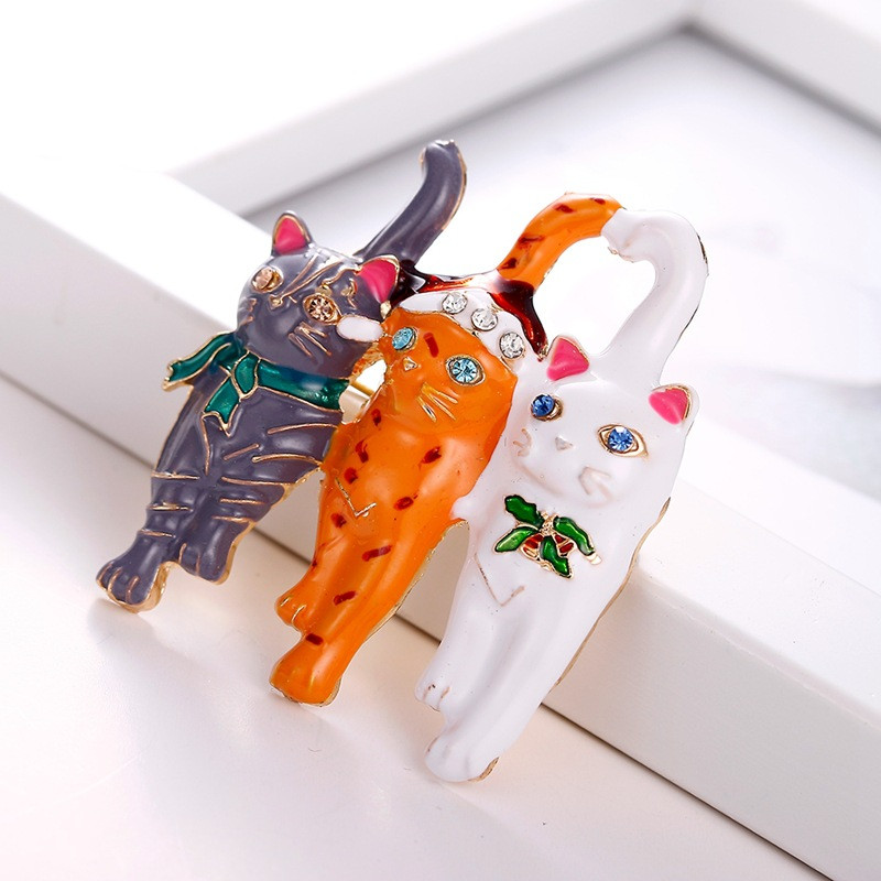 Nou creativ Super drăguț 3 pisicuțe email ace de rever Corsaj bijuterii cadou haine broșă de lux ornament de haină insigne de modă