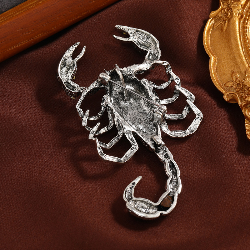 Bijuterii de modă Morkopela Comerț cu ridicata cu stras gri Scorpions Broșă Pin pentru bărbați Vii Scorpion Guler Broșe Decorare rochie