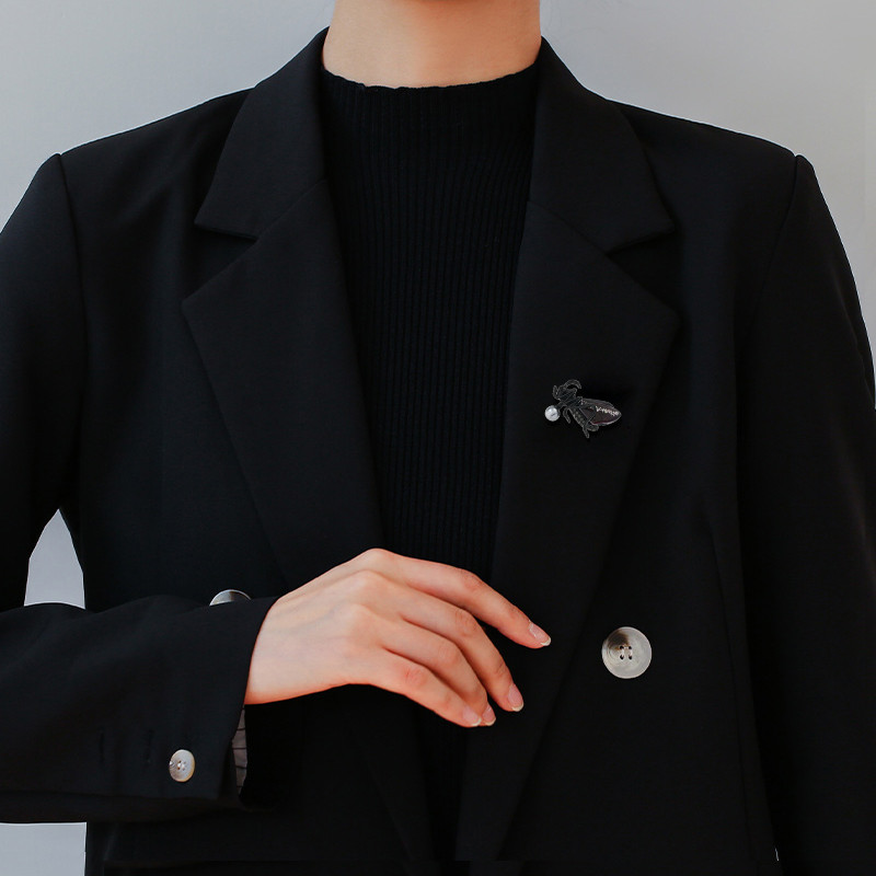 Morkopela maža juoda skėrių sagė vabzdžių smeigtukai žiogai Sagės moterims rudens žieminiai paltai Madingi papuošalai Aukštos kokybės