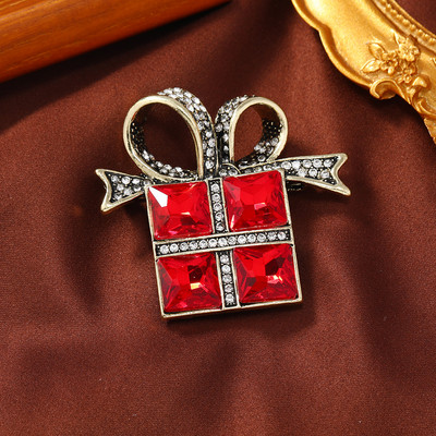 Broșe de Crăciun Morkopela Cutie de cadou de Crăciun Broșă emailată cu cristale Insigna haine Ace de rever Bijuterii de petrecere de modă Ornamente