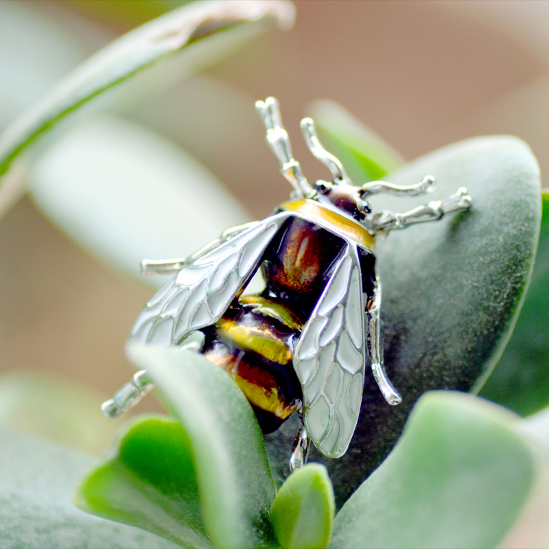 Morkopela Bee Email Pin Broșe de modă pentru femei Ace cu insecte și broșe Bijuterii Accesorii pentru cleme pentru eșarfă