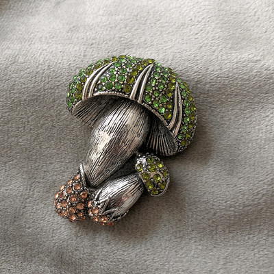 Broșe duble ciuperci cu stras Morkopela pentru femei și bărbați Clip de eșarfă cu legume vintage, broșă creativă drăguță, bijuterii