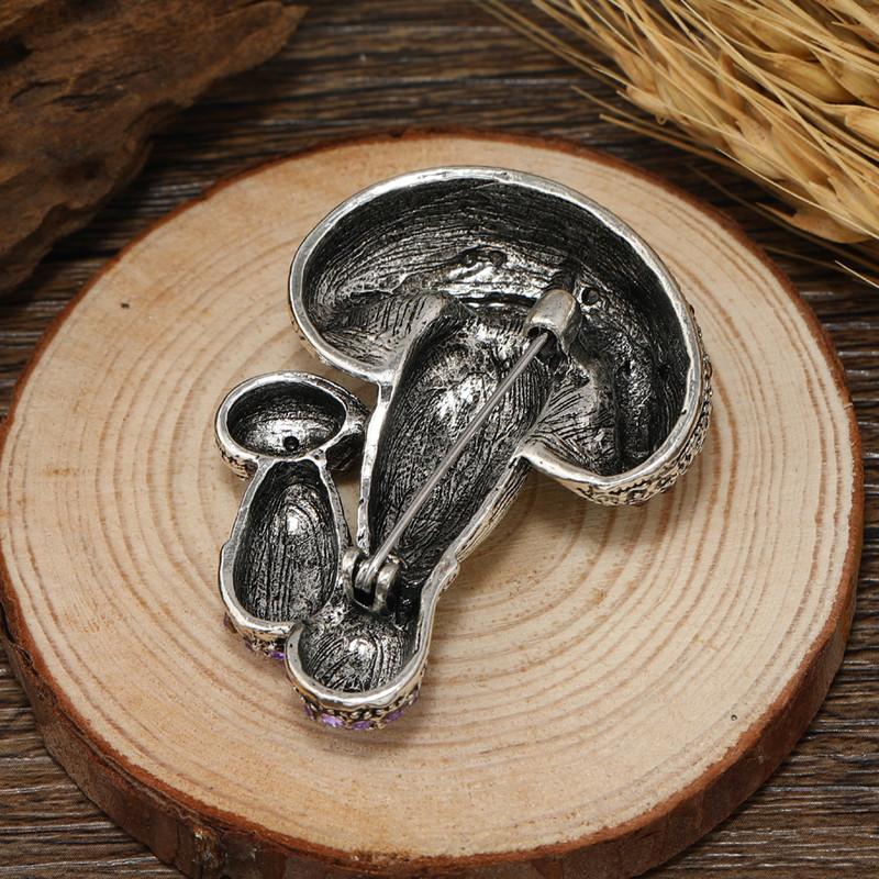 Broșe duble ciuperci cu stras Morkopela pentru femei și bărbați Clip de eșarfă cu legume vintage, broșă creativă drăguță, bijuterii