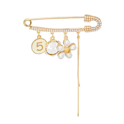 Luxus teljes strasszos kamélia melltűk nőknek Kristály Rózsa Virág Bross Pins Férfi Kiegészítők Ékszerek