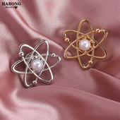 Креативност Химически атом Брошка Бяла перла Ревер Игла Наука Химическа физика Учител Игли за риза Значка Подарък за дипломиране