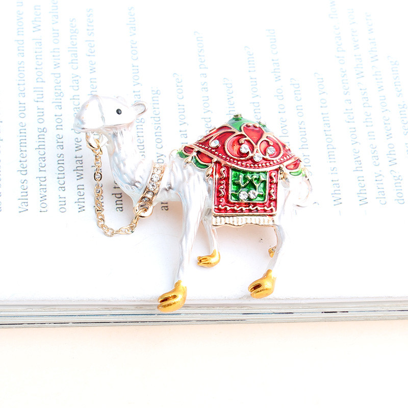 Pomlee email broșă colorată cămilă știft animal aur design nou bijuterii accesorii haine de iarnă insecte cadou bun de înaltă calitate