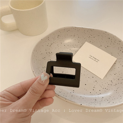 2021 Kawaii Bear Щипка за коса Claw Clamp за жени Момичета Деца Квадратна матова фиби Craws Washface Аксесоари Шапки