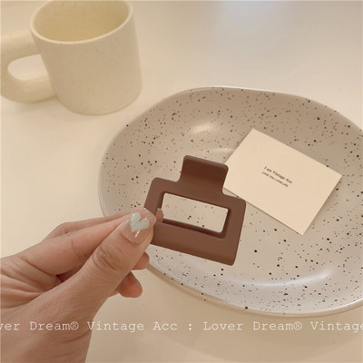 2021 Kawaii Bear Щипка за коса Claw Clamp за жени Момичета Деца Квадратна матова фиби Craws Washface Аксесоари Шапки