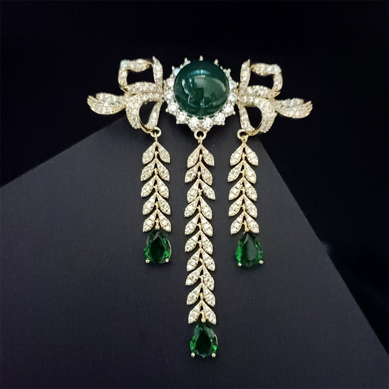 Broșă cu ciucuri de zircon cu incrustație de lux, cu temperament, stil palat, rochie elegantă, corsaj, broșă anti-lumină, accesorii pentru femei