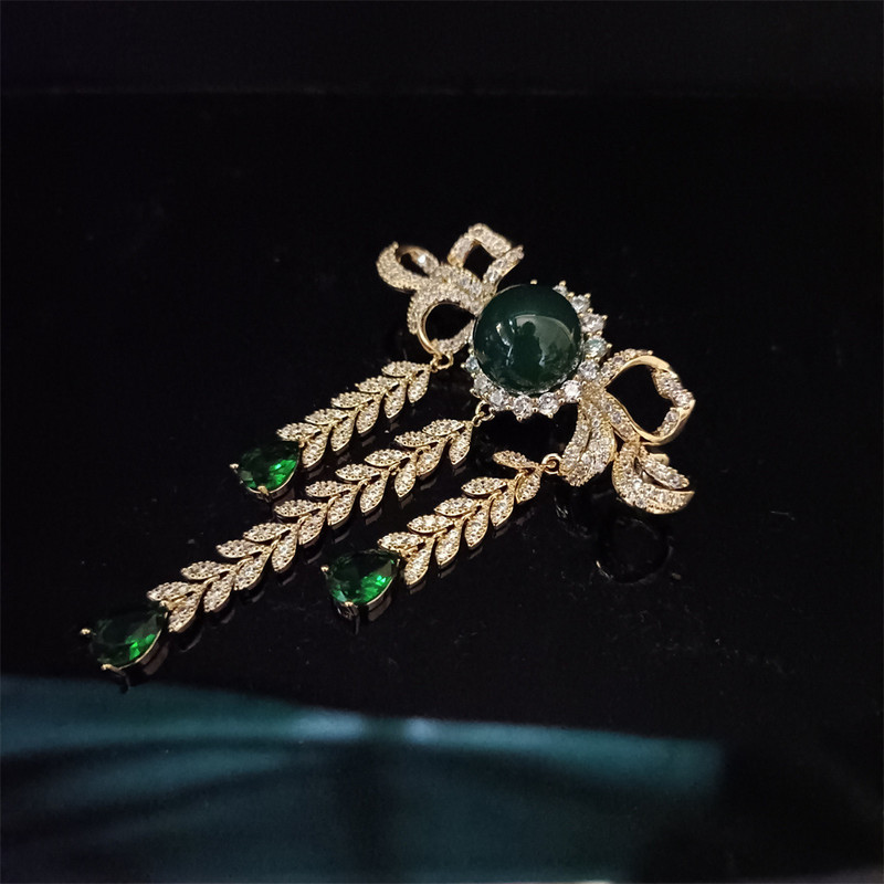 Broșă cu ciucuri de zircon cu incrustație de lux, cu temperament, stil palat, rochie elegantă, corsaj, broșă anti-lumină, accesorii pentru femei