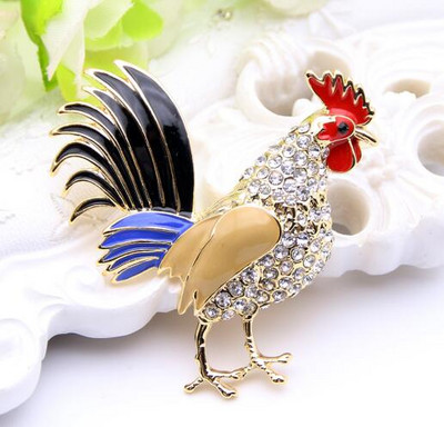 Lucky Zodiac Animal Rooster Bross Pin Női Strasszos Zománc Állat Bross Bross Kristály Kakas Ékszer Pins Aranyos Ajándék