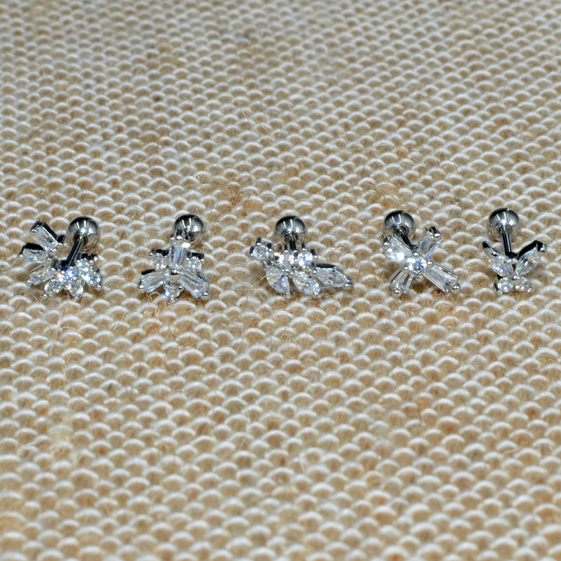 2 buc. 20G oțel 1 buc. vânzare fierbinte zircon floare ureche tragus cartilaj helix cercel buză labret Stud Piercing bijuterii pentru corp