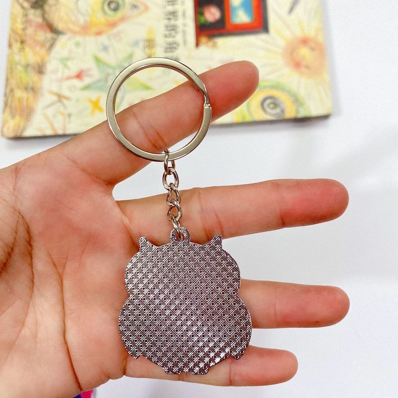 Brelocuri cu bufniță din metal din desene animate pentru femei Brelocuri pentru geanți Pandantiv Bijuterii animale de modă Rucsac pentru chei de mașină Cadouri