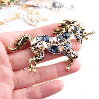 Pomlee Green Blue Rhinestone Кон брошки за жени Unicorn Brooch Брошка с двойно предназначение Animal Fashion Jewelry Vintage Coat Pin